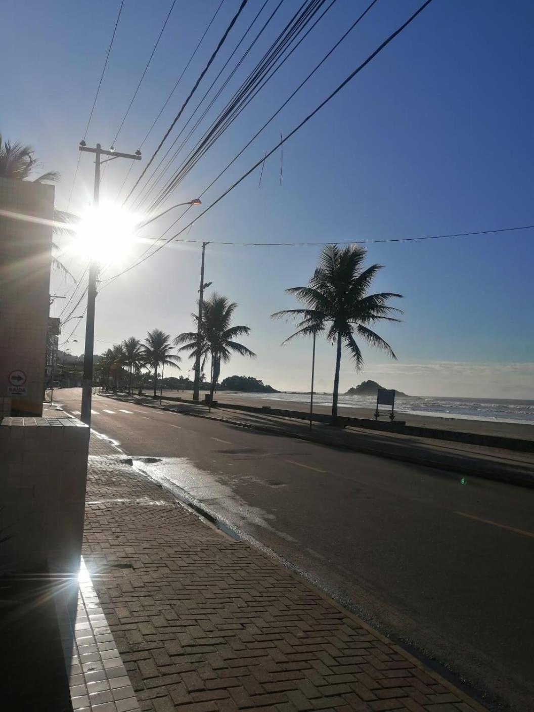 Apartamento, Ampla Sacada Com Vista Para O Mar! Itanhaém Kültér fotó